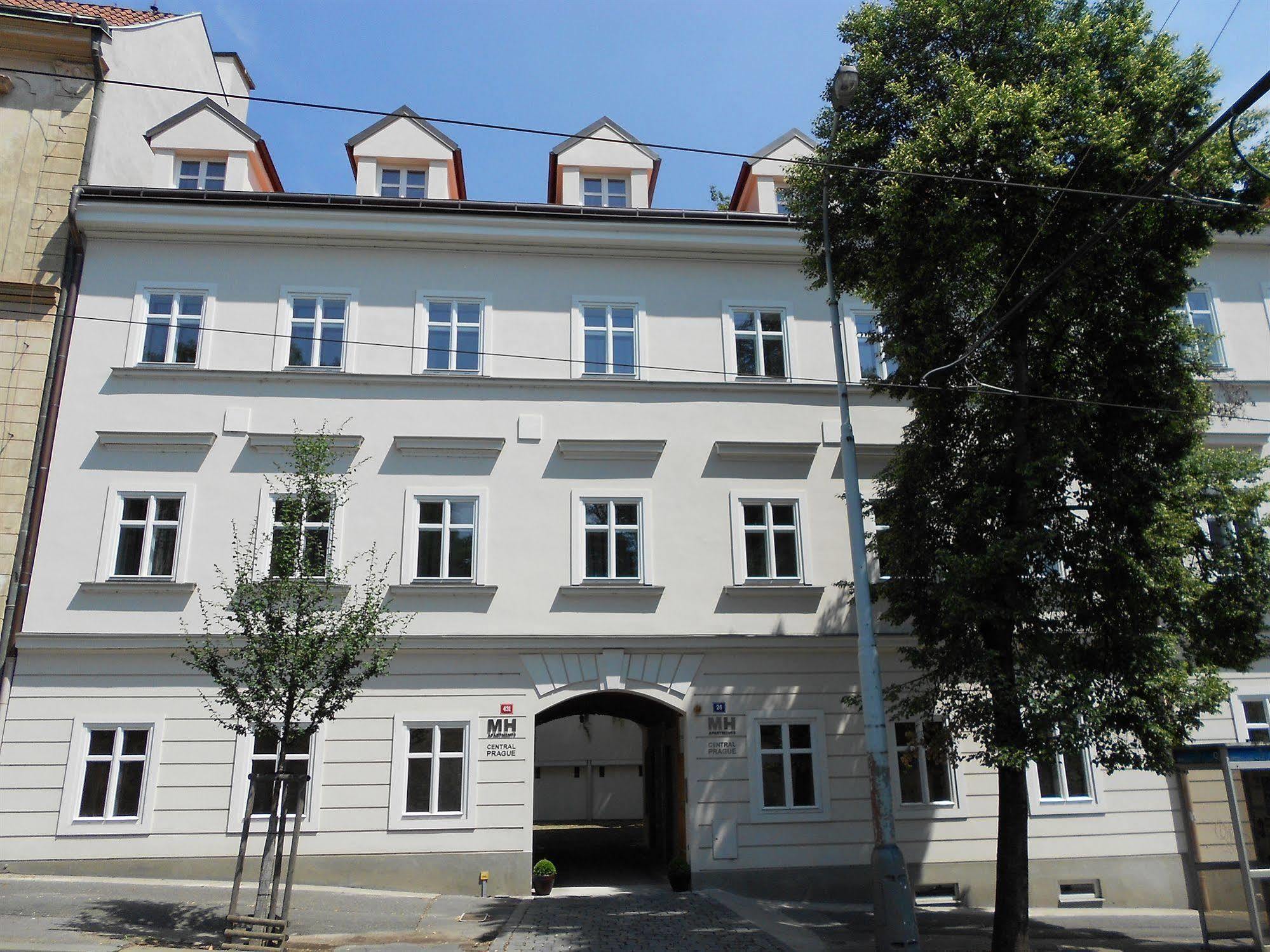 Central Prague Apartments Praga Exterior foto